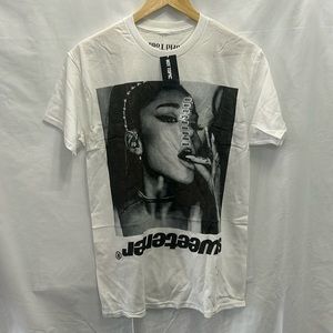 Ladies Hot topic shirt